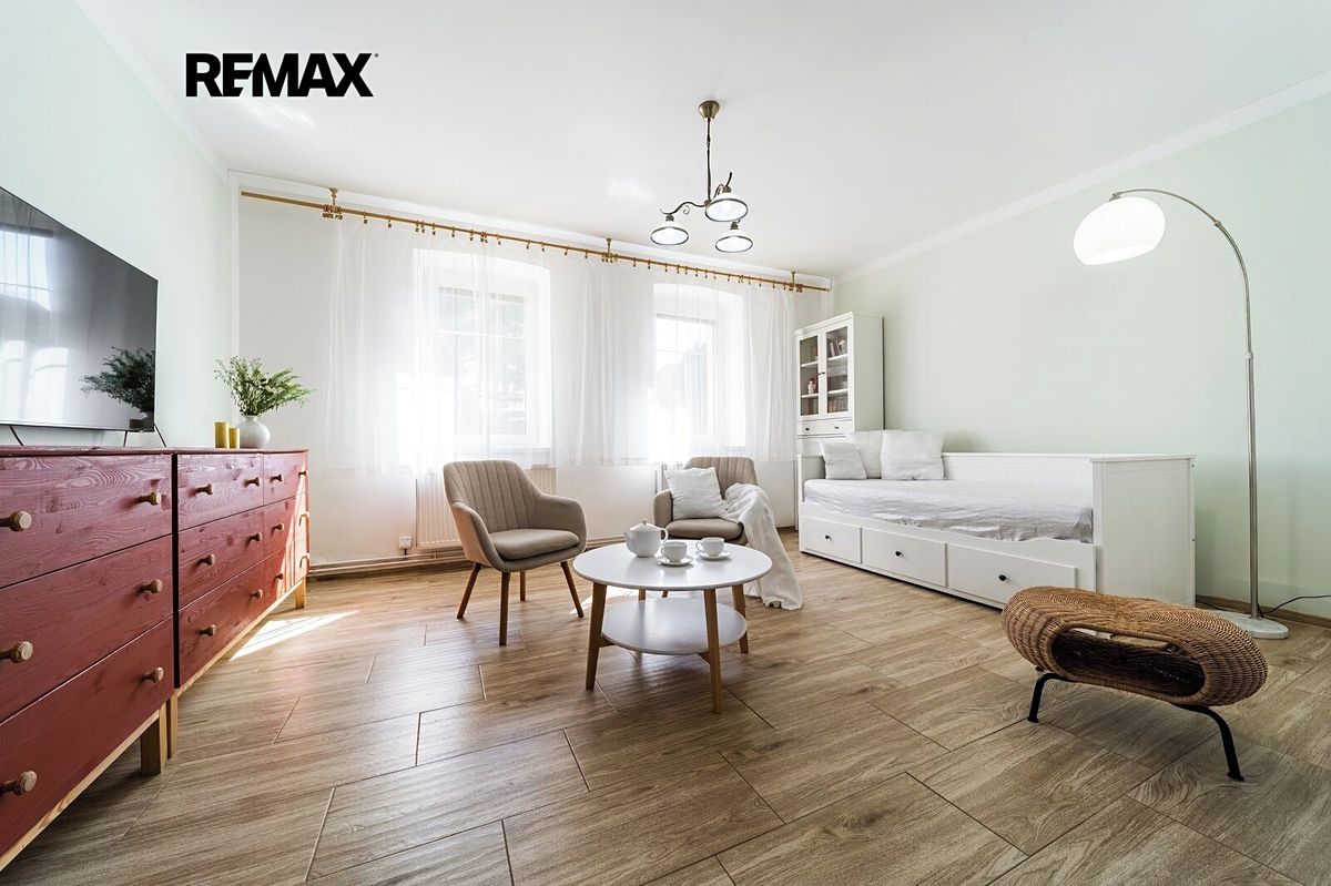 Prodej rodinného domu 166 m², pozemek 608 m² – fotografie 2