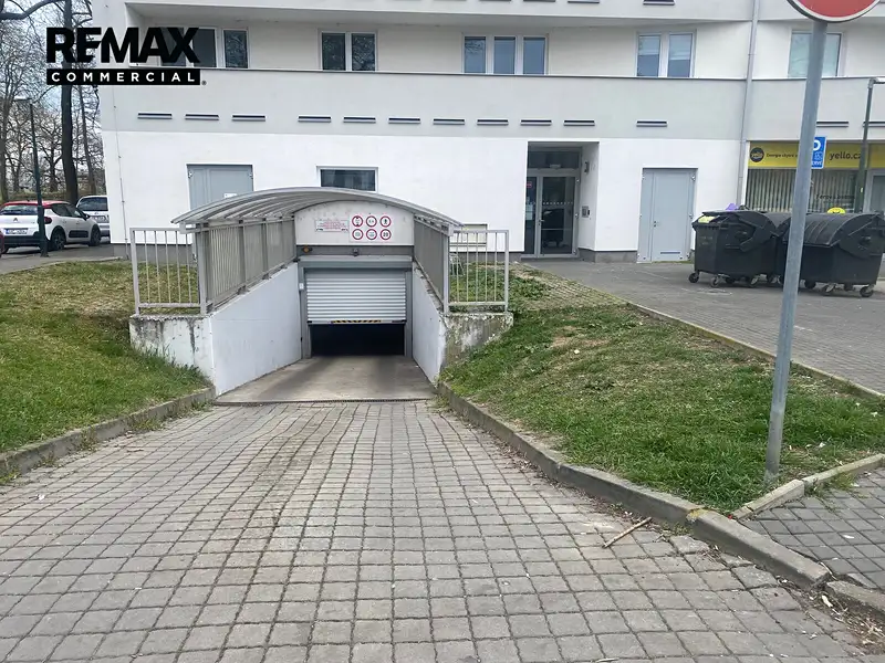 Prodej garážového stání 18 m², Nymburk – náhled fotky 2