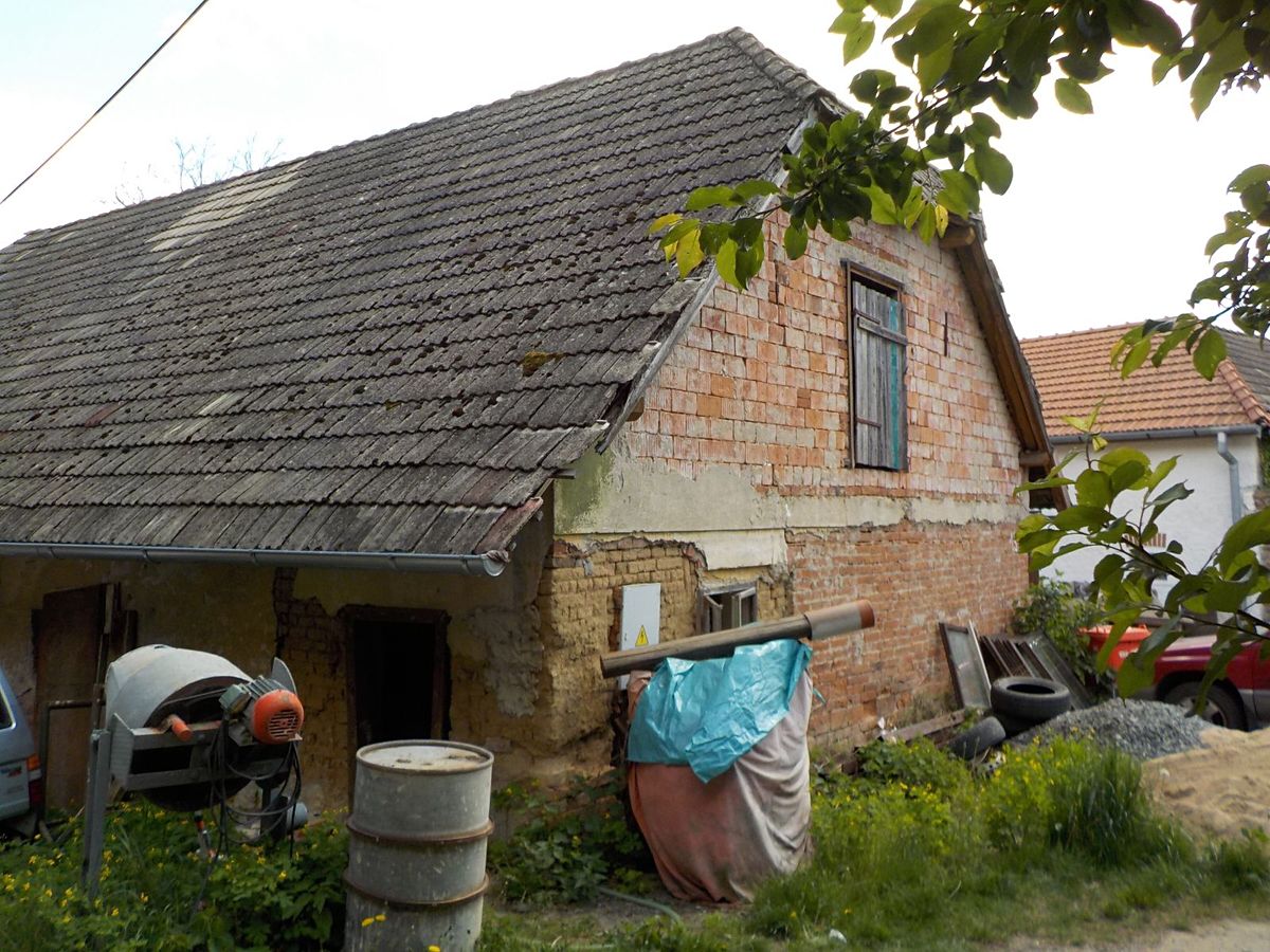 Prodej rodinného domu 85 m², pozemek 304 m² – fotografie 2
