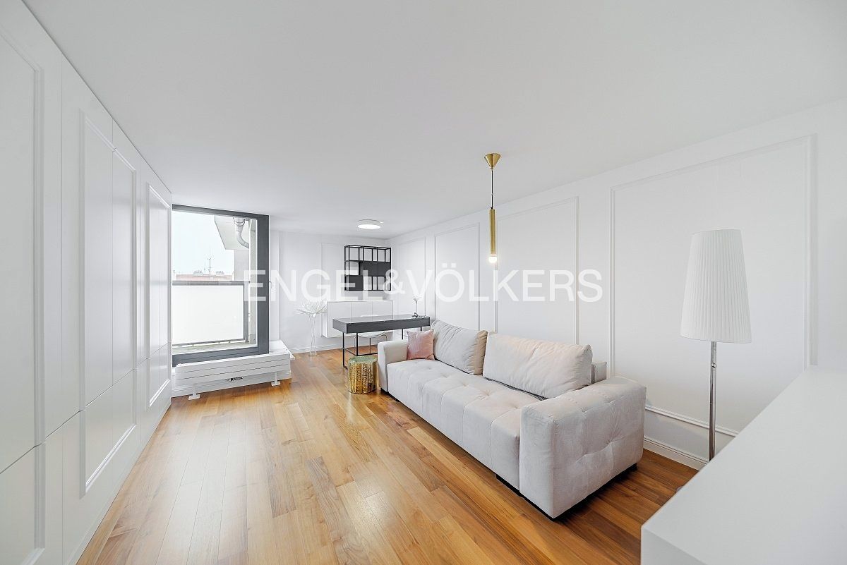 Pronájem bytu 4+kk 176 m² – fotografie 3
