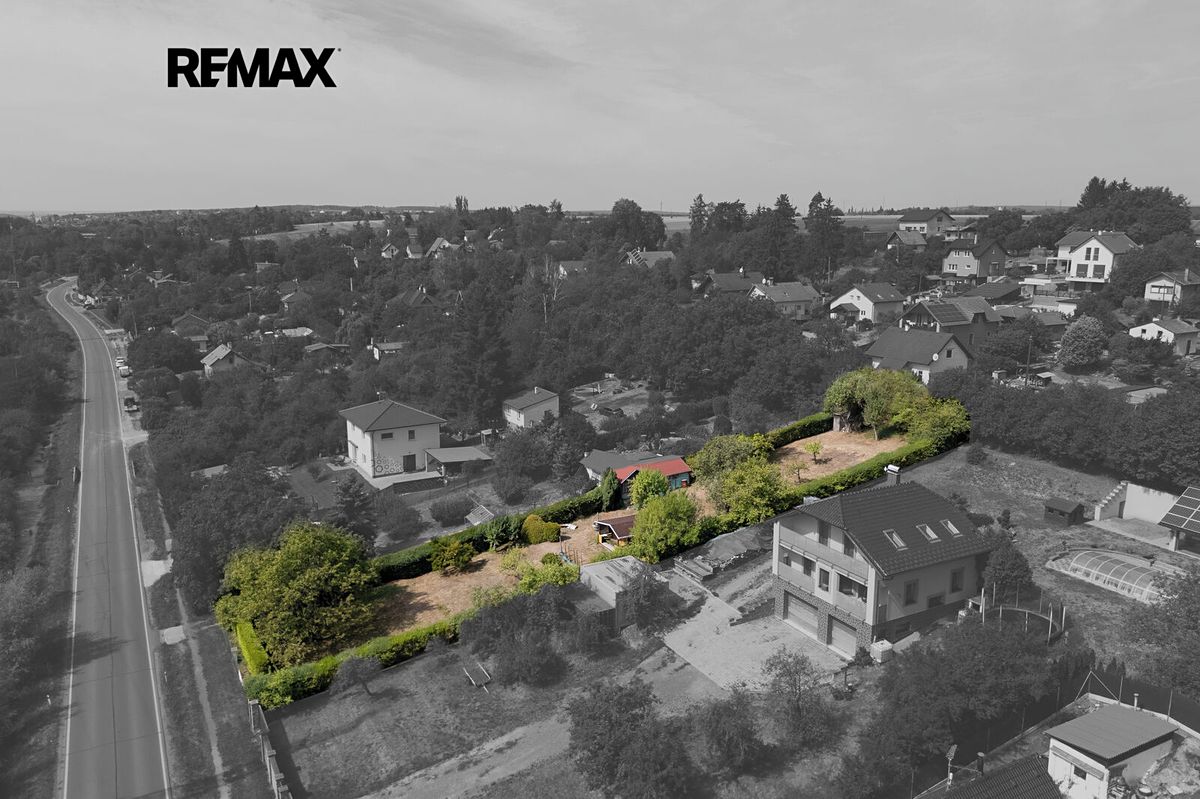 Prodej stavebního pozemku 1263 m² – fotografie 2