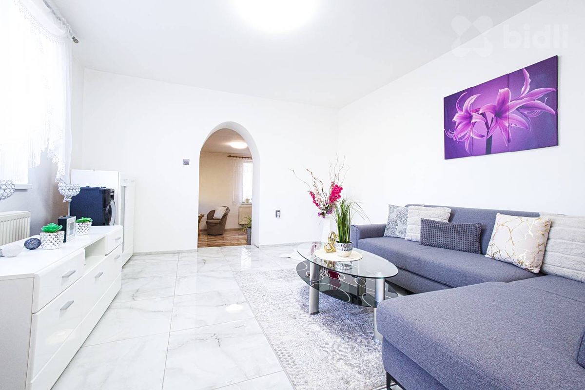 Prodej rodinného domu 230 m², pozemek 663 m² – fotografie 5