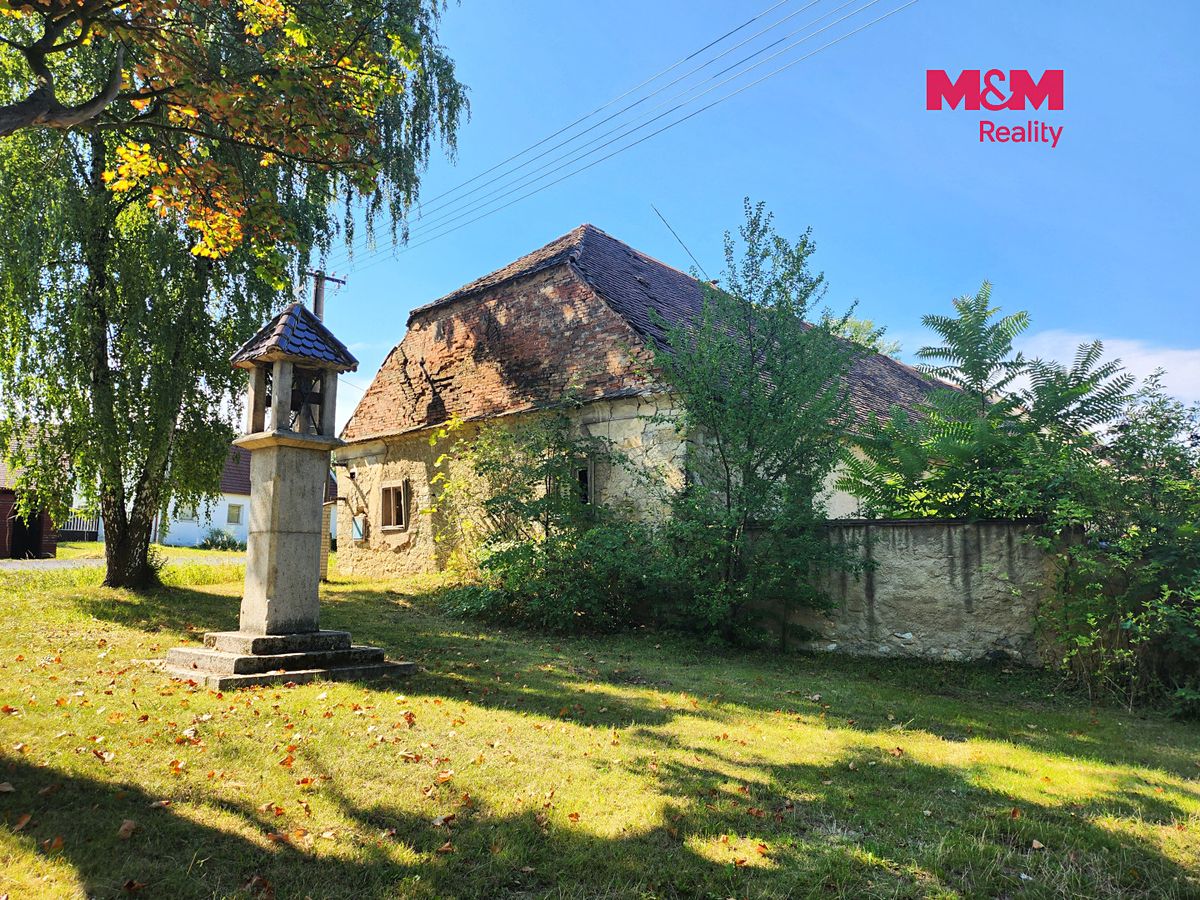 Prodej rodinného domu 424 m², pozemek 4756 m² – fotografie 3