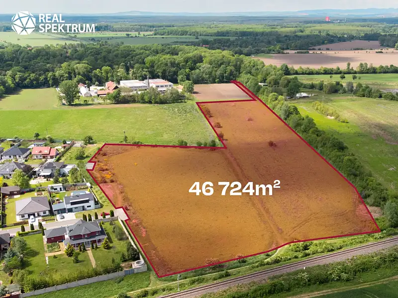 Prodej komerčního pozemku 46724 m², Strážnice – náhled fotky 1
