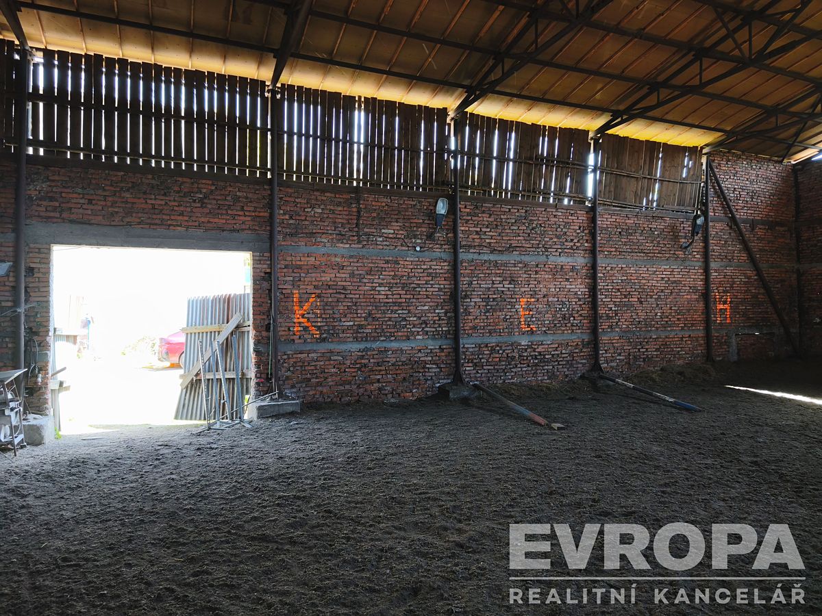 Pronájem skladového prostoru 224 m² – fotografie 3