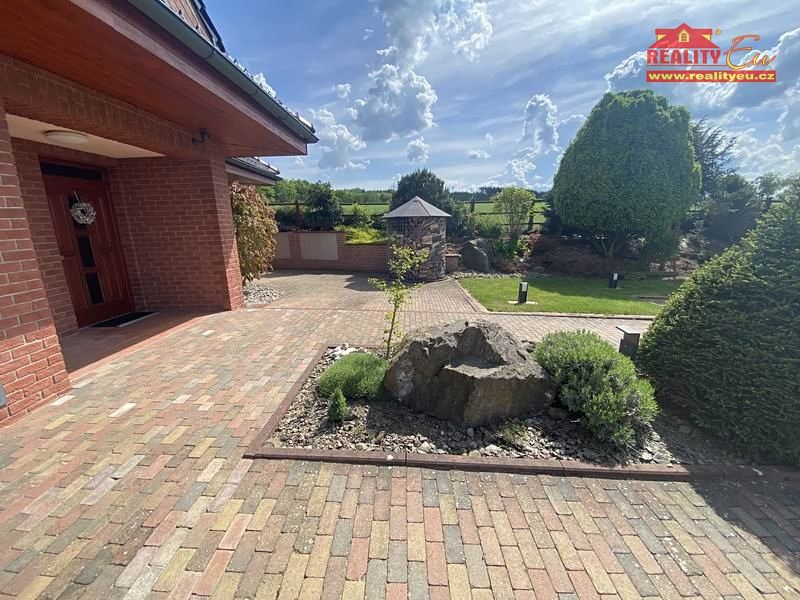 Prodej rodinného domu 390 m², pozemek 4324 m² – fotografie 5