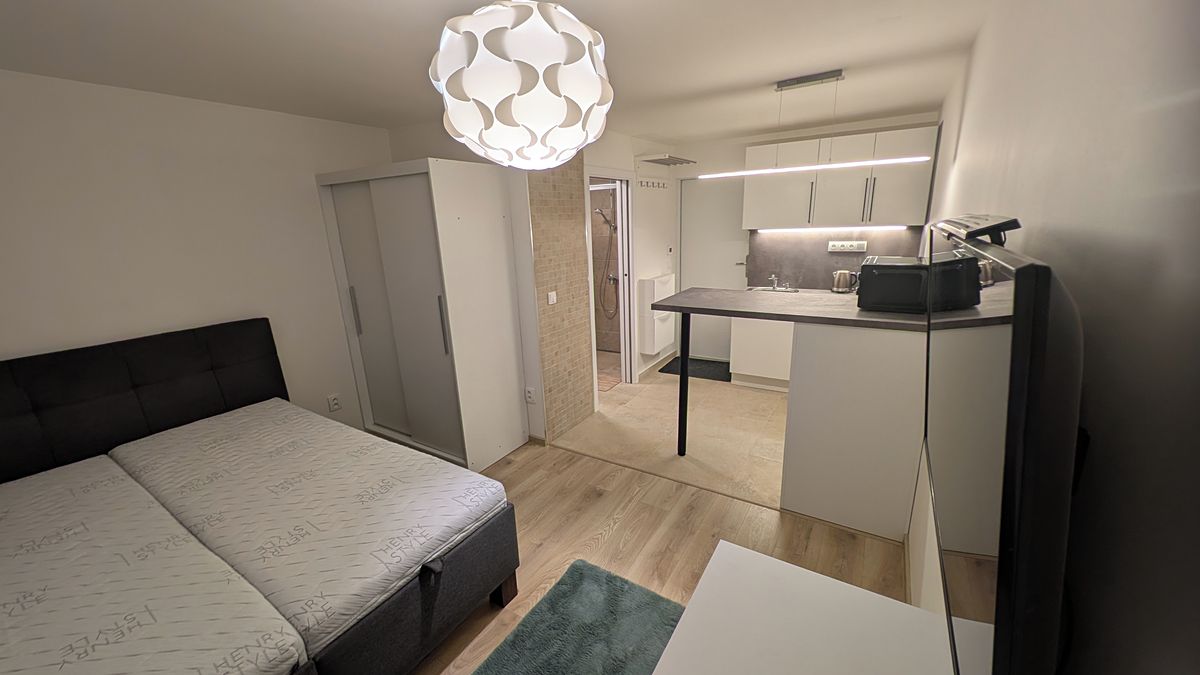 Pronájem bytu 1+kk 19 m² – fotografie 4