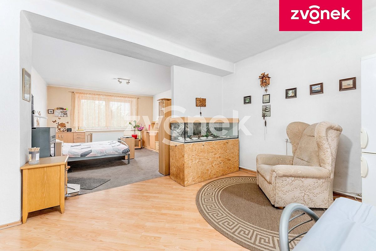 Prodej rodinného domu 220 m², pozemek 559 m² – fotografie 3