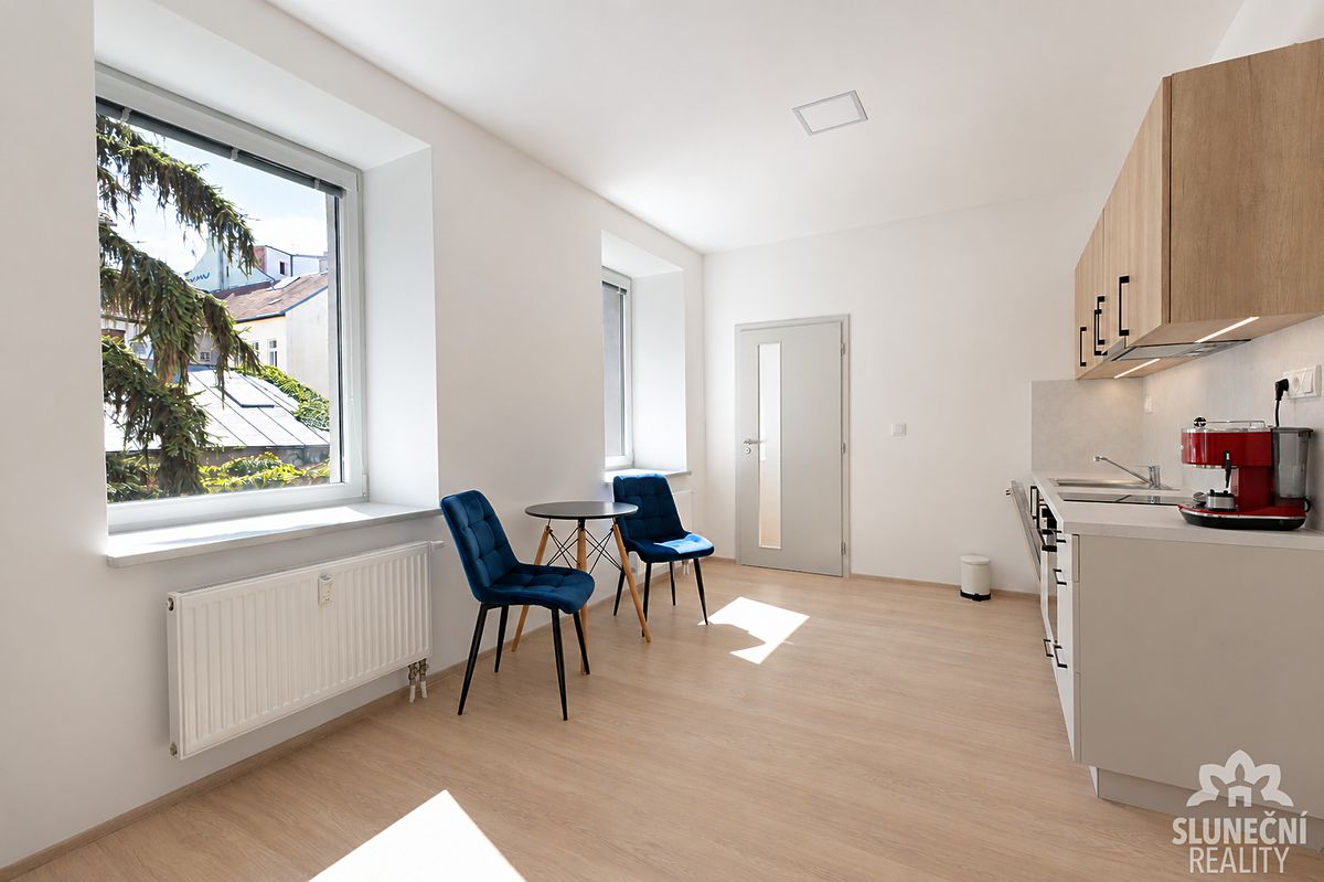 Pronájem bytu 2+kk 32 m² – fotografie 2