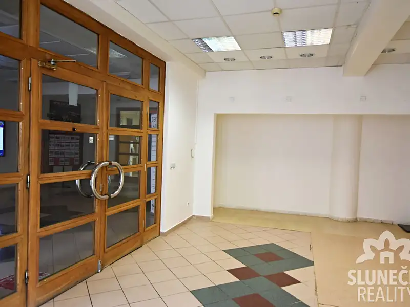 Pronájem obchodního prostoru 72 m², Uherský Brod – náhled fotky 2