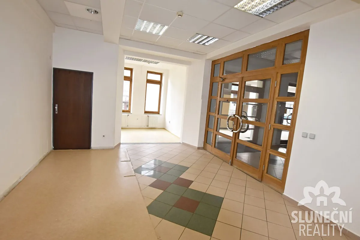 Pronájem obchodního prostoru 72 m²