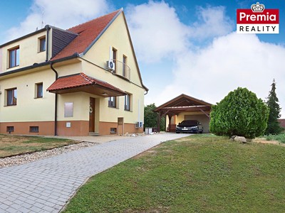 Prodej  rodinného domu 263 m², pozemek 1 214 m²
