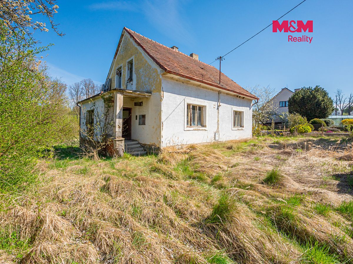 Prodej rodinného domu 105 m², pozemek 1275 m² – fotografie 2