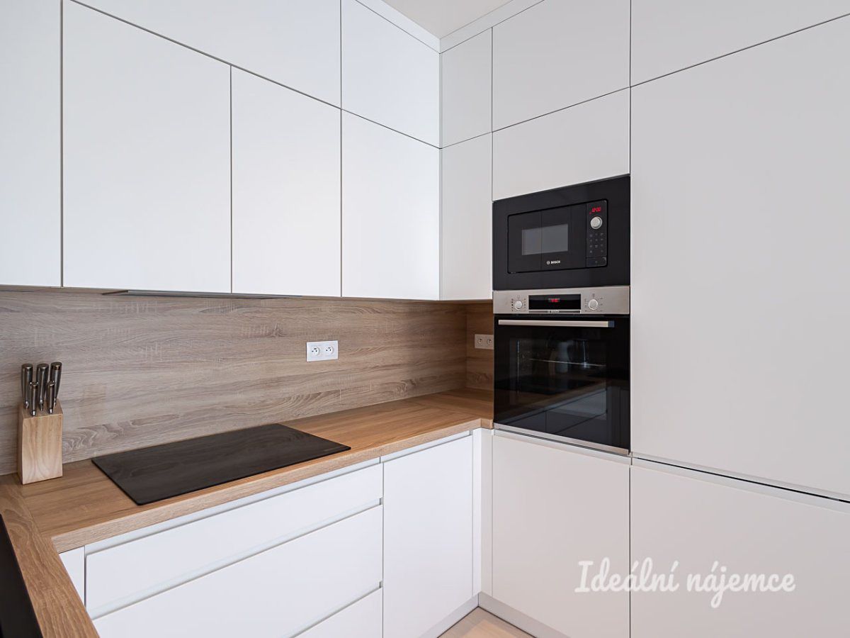 Pronájem bytu 2+kk 56 m² – fotografie 4