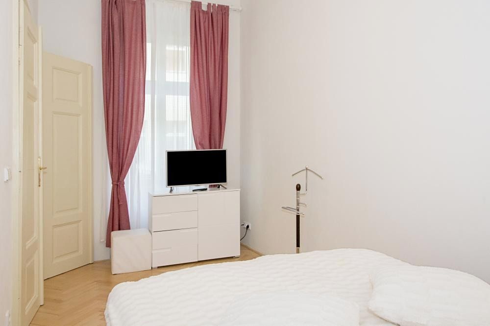 Pronájem bytu 1+1 35 m²