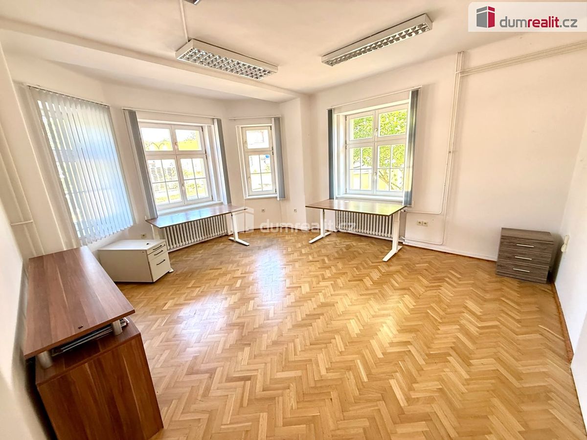 Pronájem kanceláře 24 m² – fotografie 3