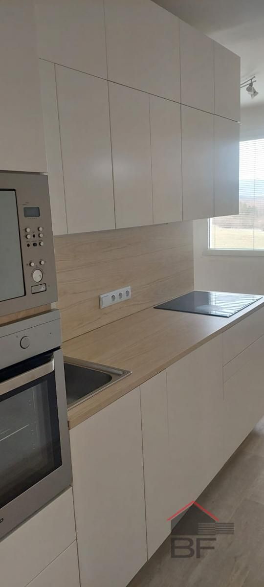 Pronájem bytu 3+1 64 m² – fotografie 2