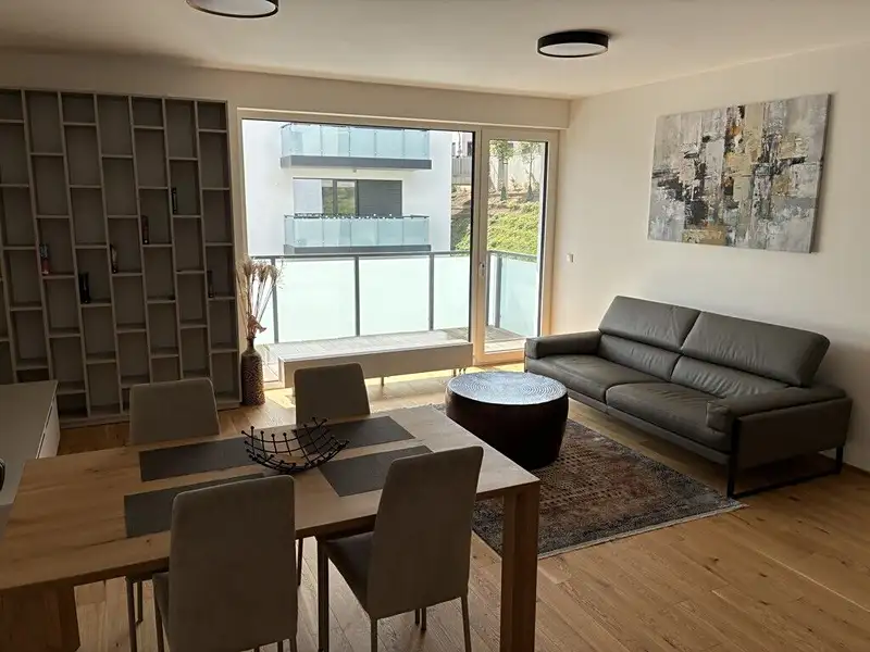 Pronájem bytu 3+kk 86 m², Praha – náhled fotky 3