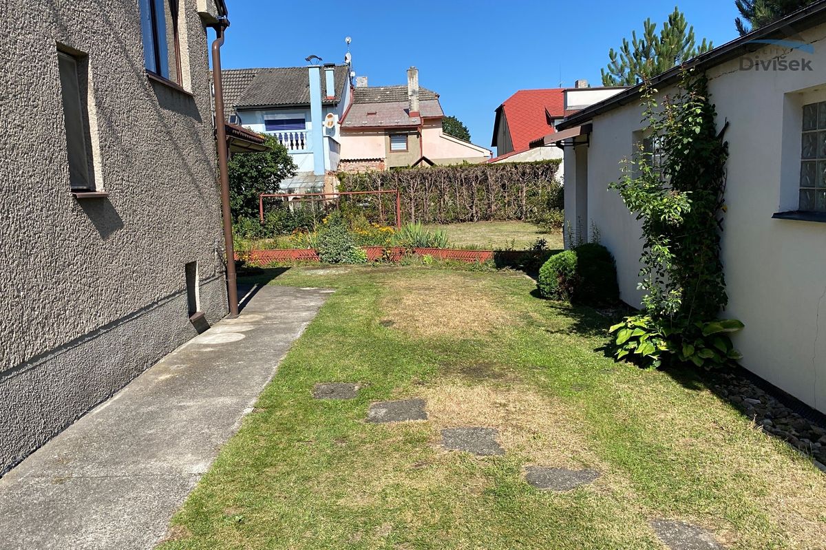 Prodej rodinného domu 150 m², pozemek 532 m² – fotografie 2