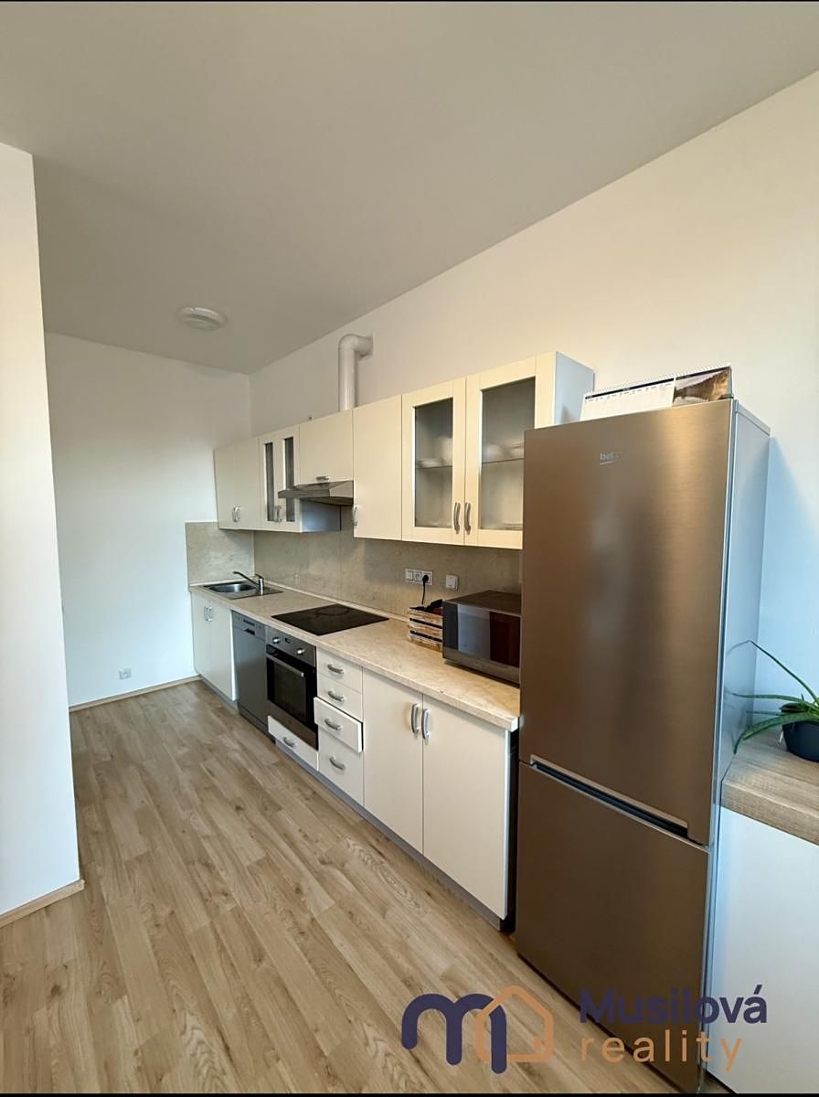 Pronájem bytu 2+kk 54 m² – fotografie 3