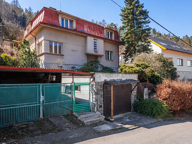 Prodej rodinného domu 196 m², pozemek 1669 m², Všenory – náhled fotky 1