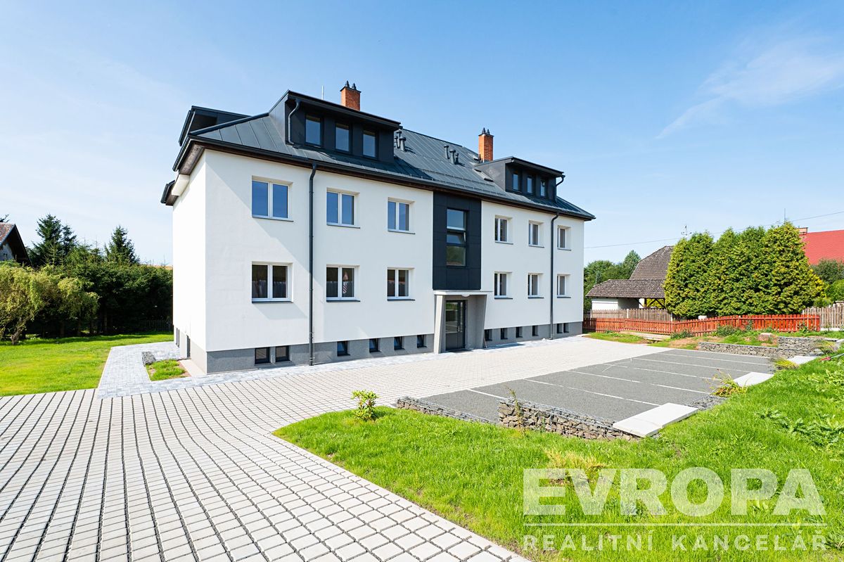 Pronájem bytu 2+kk 52 m² – fotografie 3