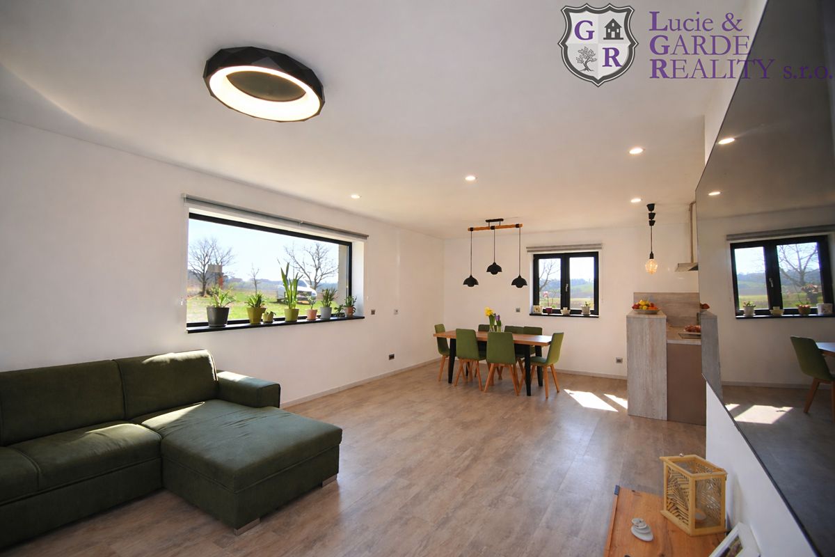 Prodej rodinného domu 160 m², pozemek 1165 m² – fotografie 5