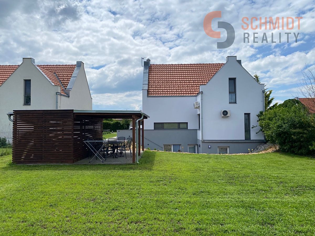 Pronájem bytu 2+kk 38 m² – fotografie 3