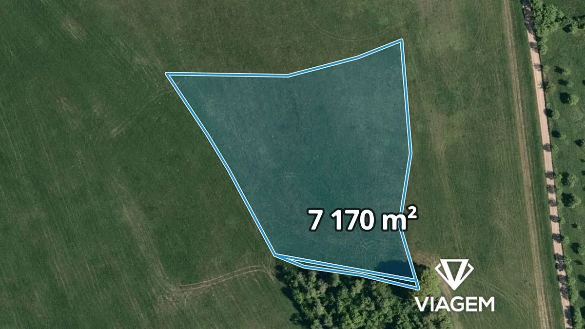 Prodej podílu 1/2 pole 3585 m²