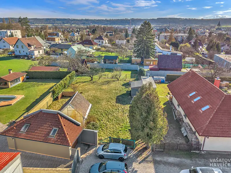 Prodej stavebního pozemku 648 m², Dvůr Králové nad Labem – náhled fotky 1