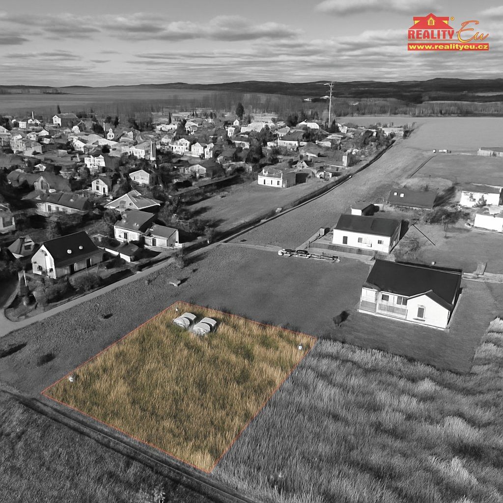 Prodej stavebního pozemku 997 m² – fotografie 3