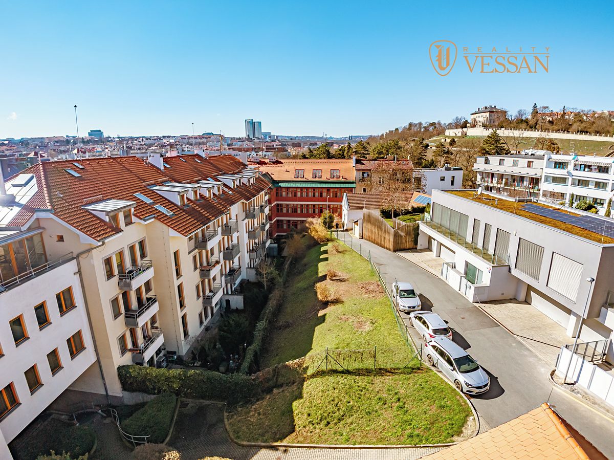 Prodej komerčního pozemku 388 m² – fotografie 4
