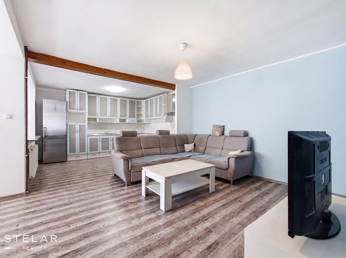 Prodej rodinného domu 189 m², pozemek 308 m² – fotografie 3
