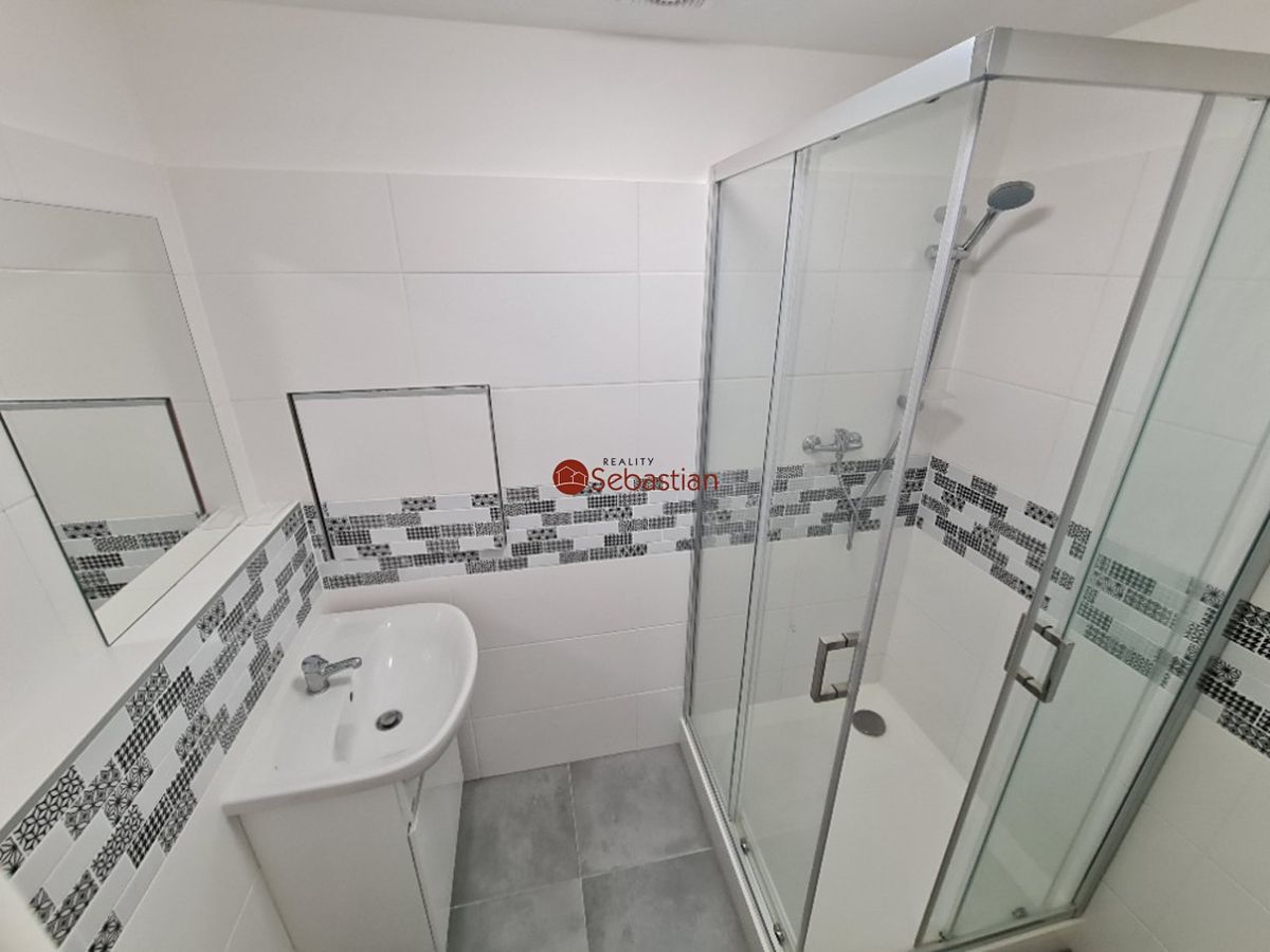 Pronájem bytu 3+1 61 m² – fotografie 2