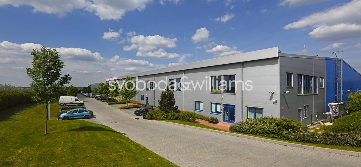 Pronájem skladového prostoru 3935 m² – fotografie 3