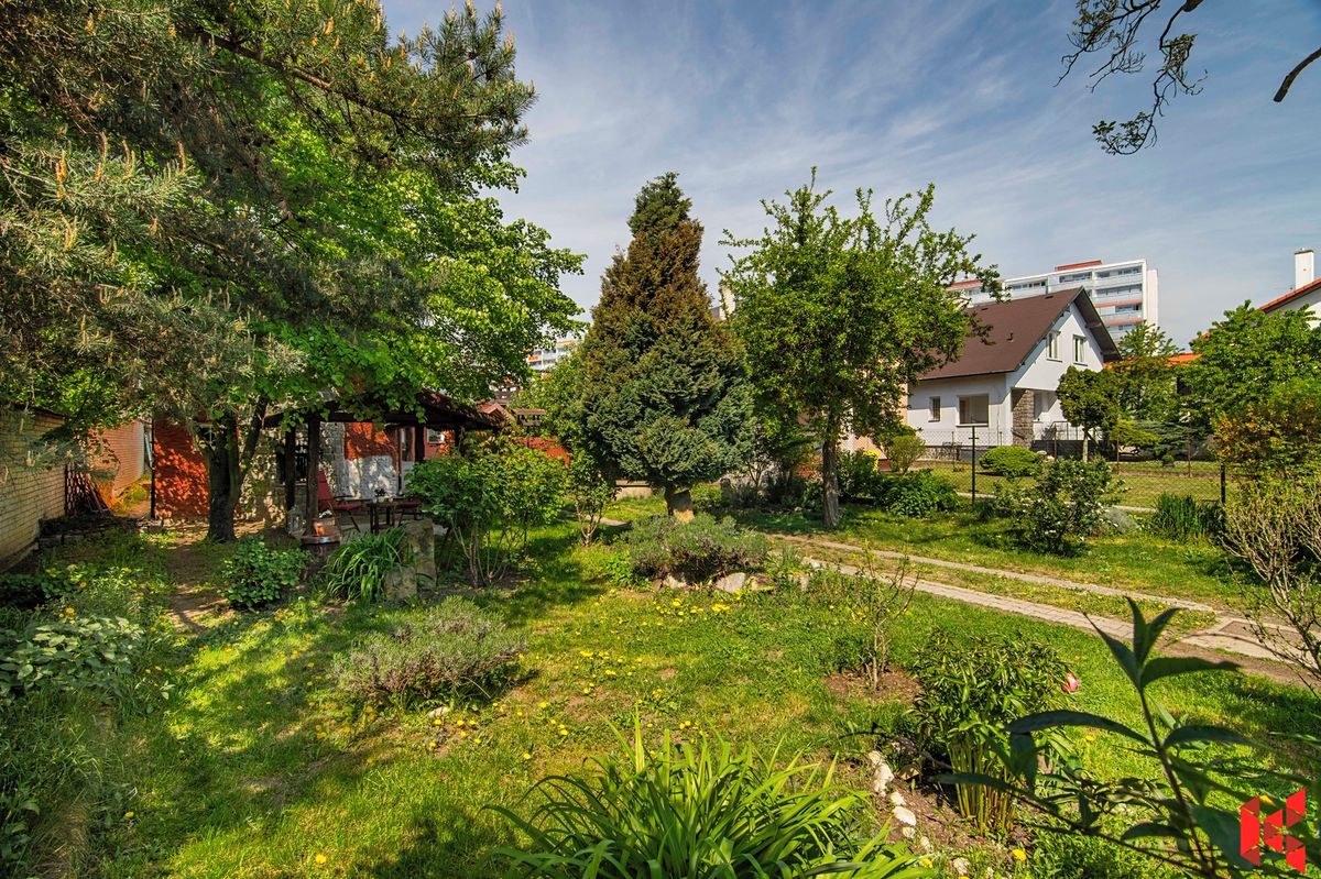 Prodej rodinného domu 136 m², pozemek 708 m² – fotografie 5