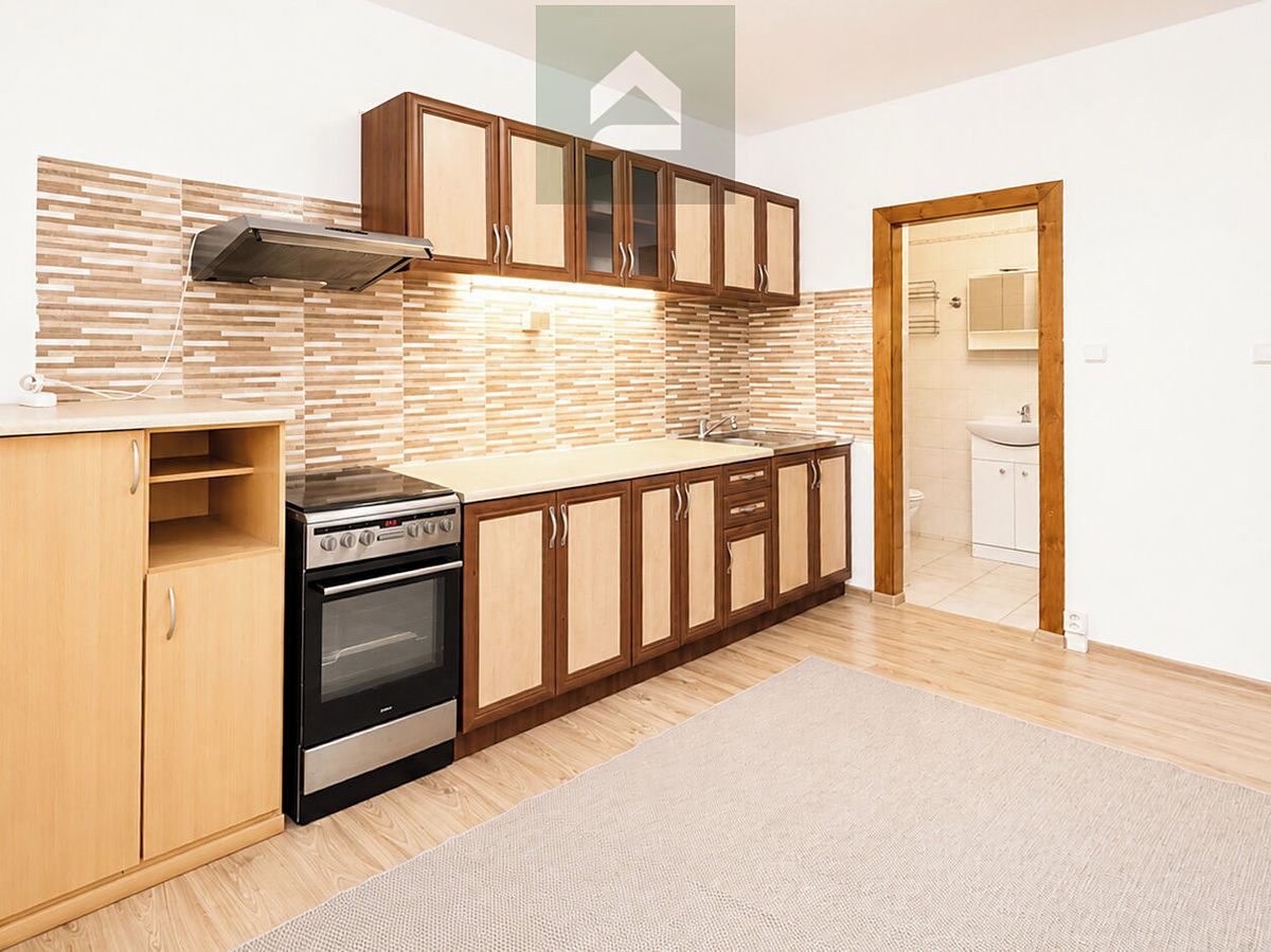 Pronájem bytu 2+kk 35 m² – fotografie 3