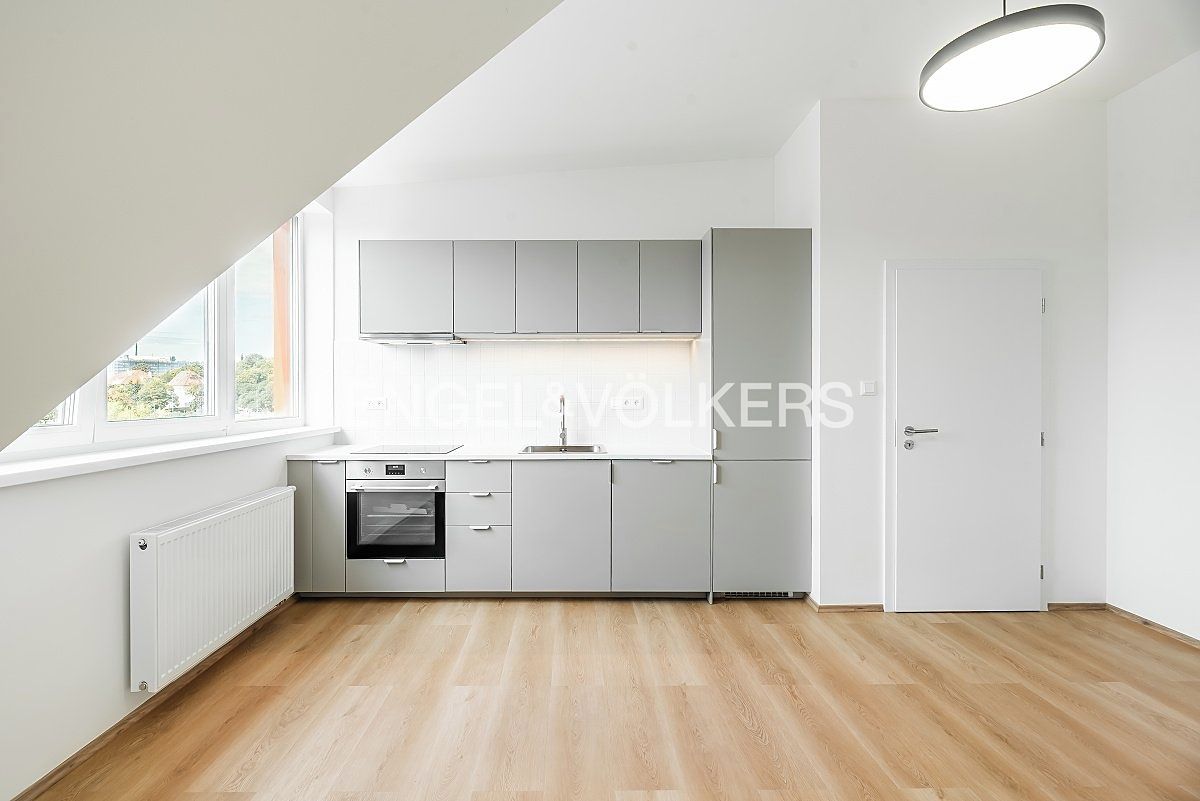 Pronájem bytu 3+kk 80 m² – fotografie 2