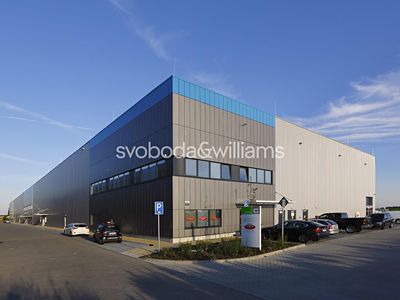 Pronájem skladového prostoru 6405 m²