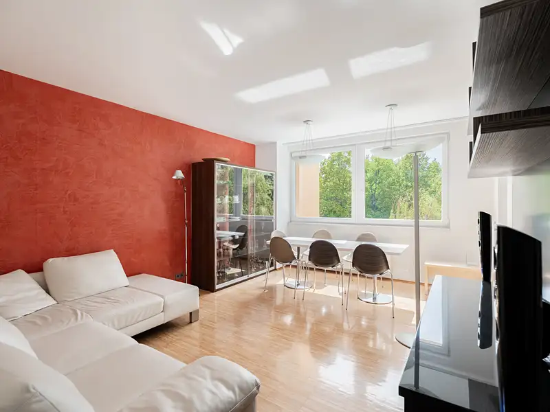 Prodej bytu 4+1 86 m², Praha – náhled fotky 1