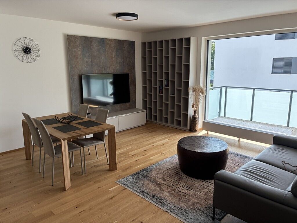 Pronájem bytu 3+kk 86 m² – fotografie 2