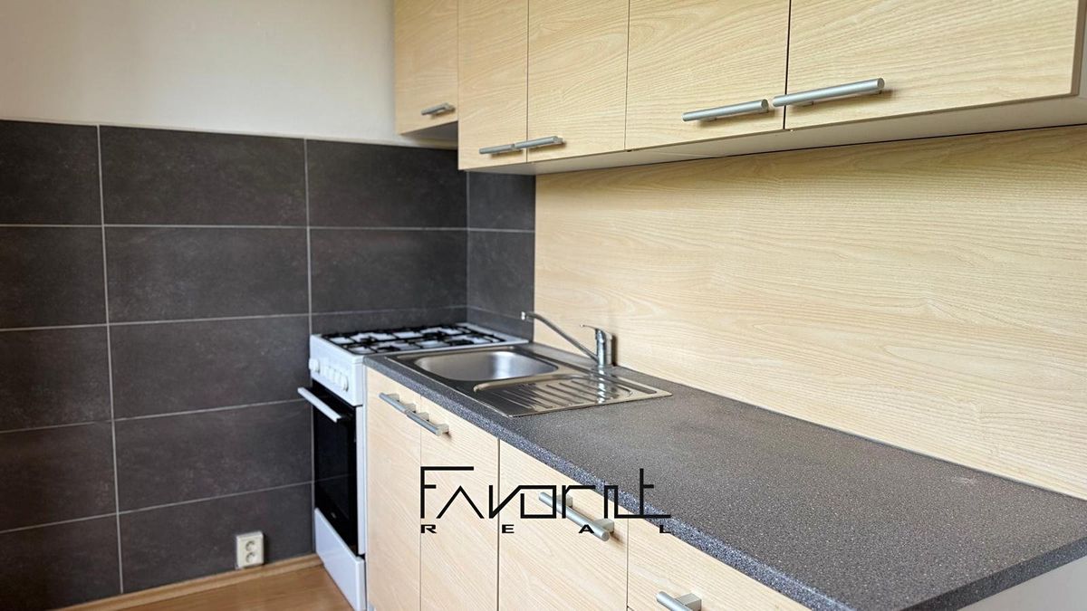 Pronájem bytu 2+1 56 m² – fotografie 2