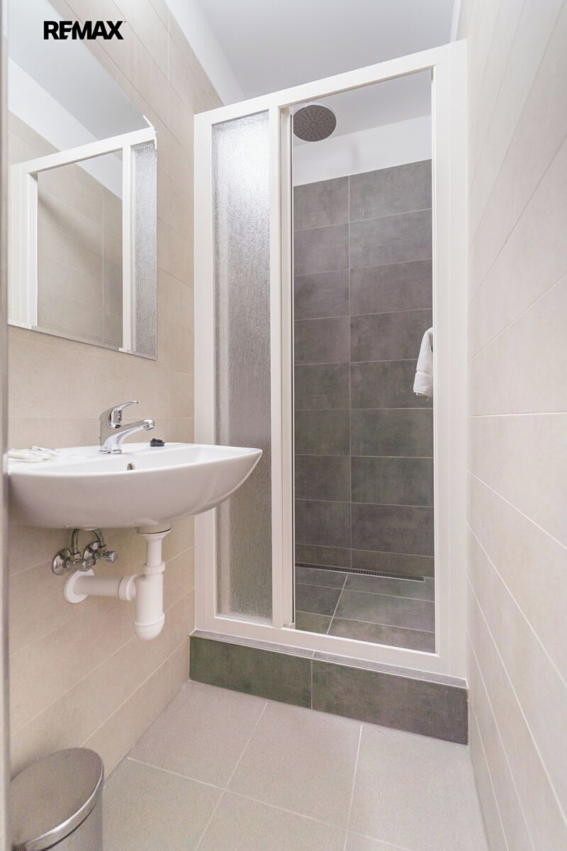 Pronájem bytu 1+kk 25 m² – fotografie 5