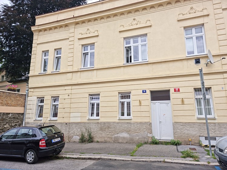 Нерухомість в оренду, 70 м² (2 з 13)