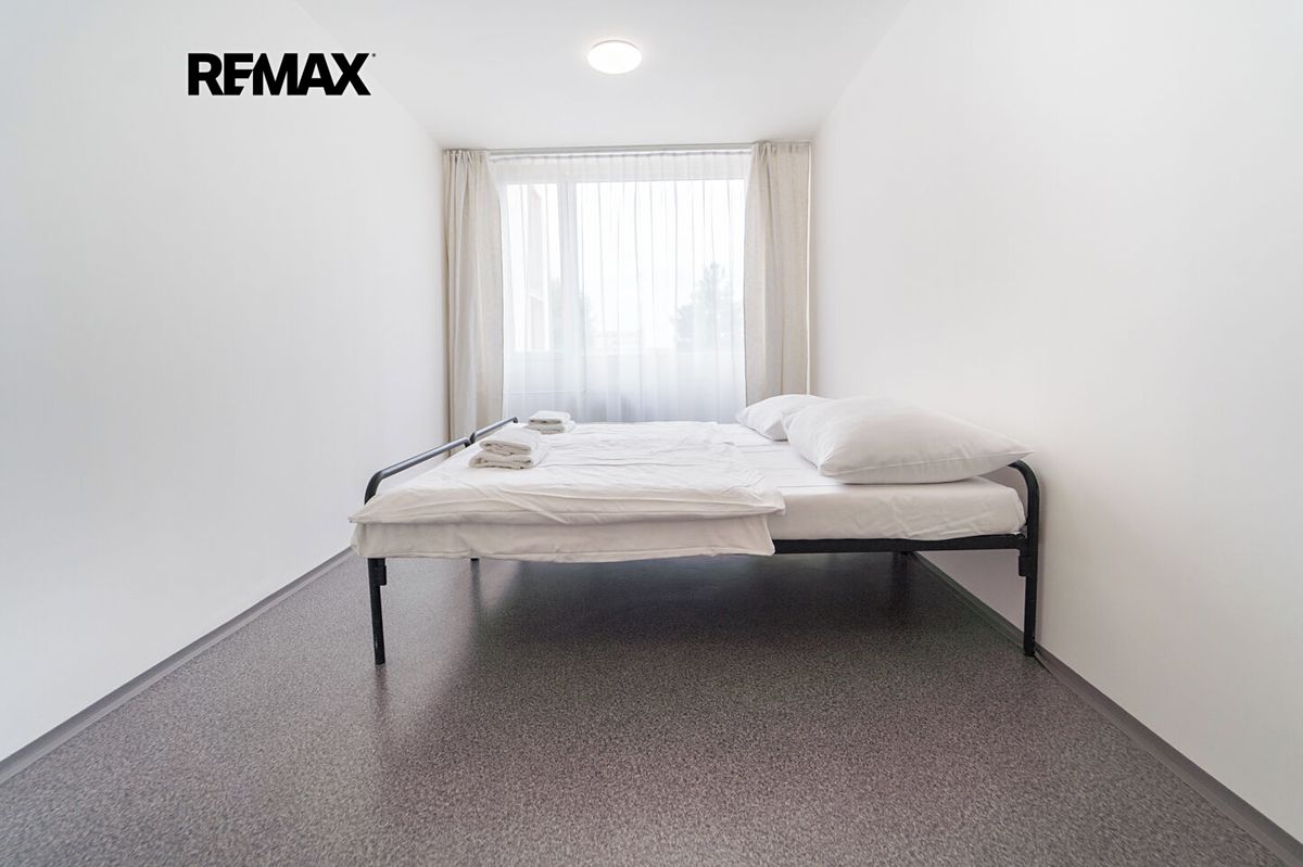 Pronájem bytu 1+kk 25 m² – fotografie 3