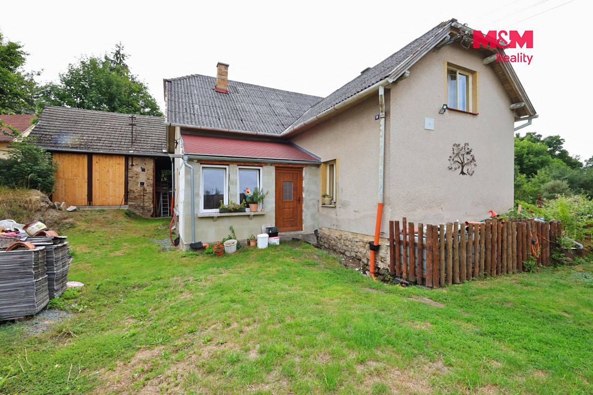 Prodej rodinného domu 150 m², pozemek 1366 m² – fotografie 2