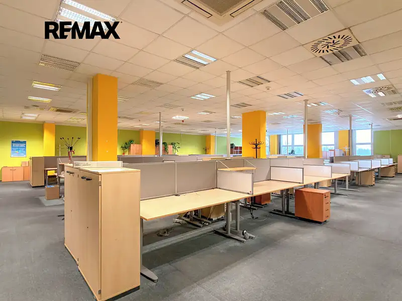 Pronájem kanceláře 416 m², Pardubice – náhled fotky 2