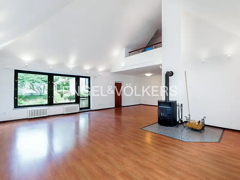 Pronájem rodinného domu 417 m², pozemek 1000 m², Praha – náhled fotky 2