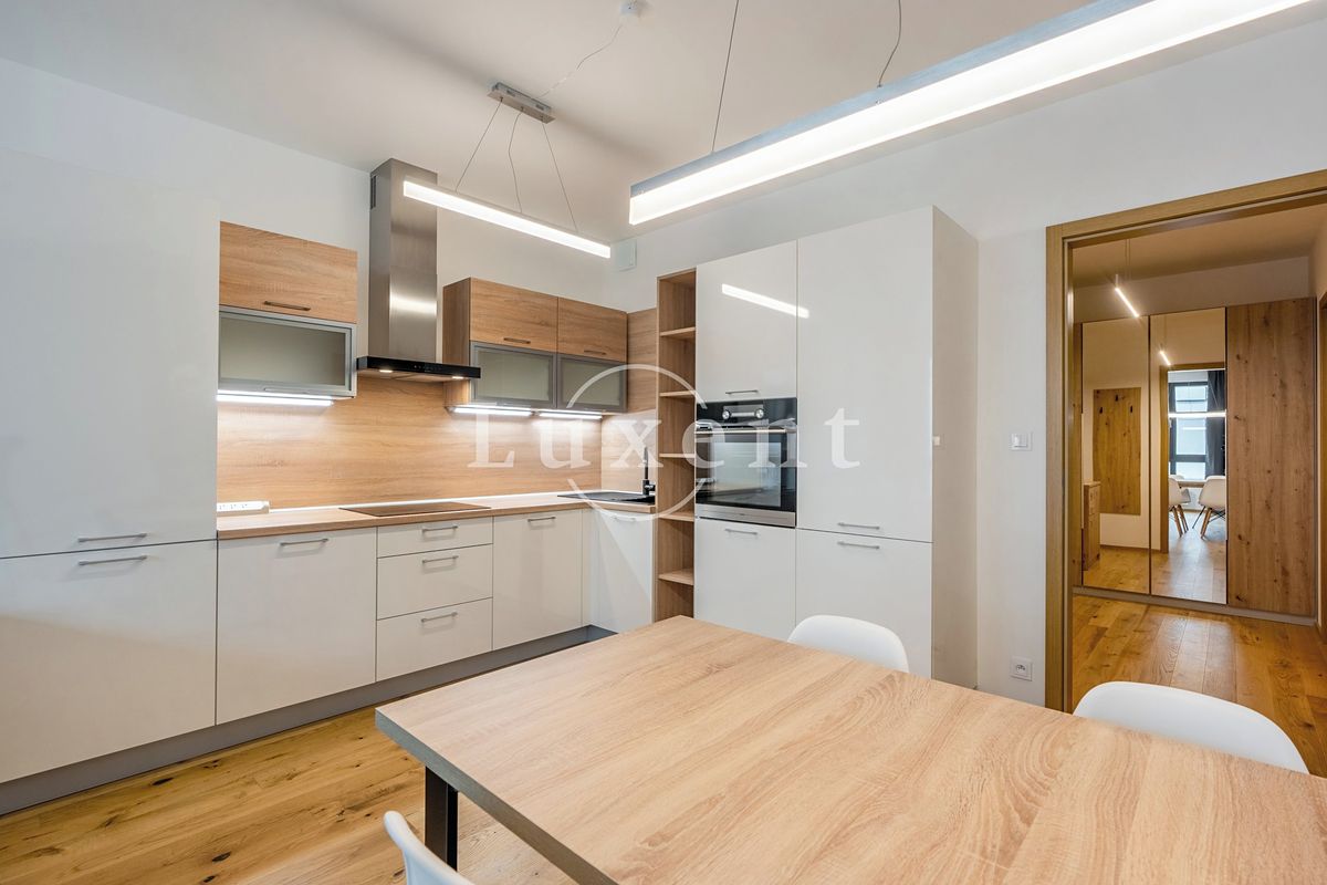 Pronájem bytu 2+kk 61 m² – fotografie 5