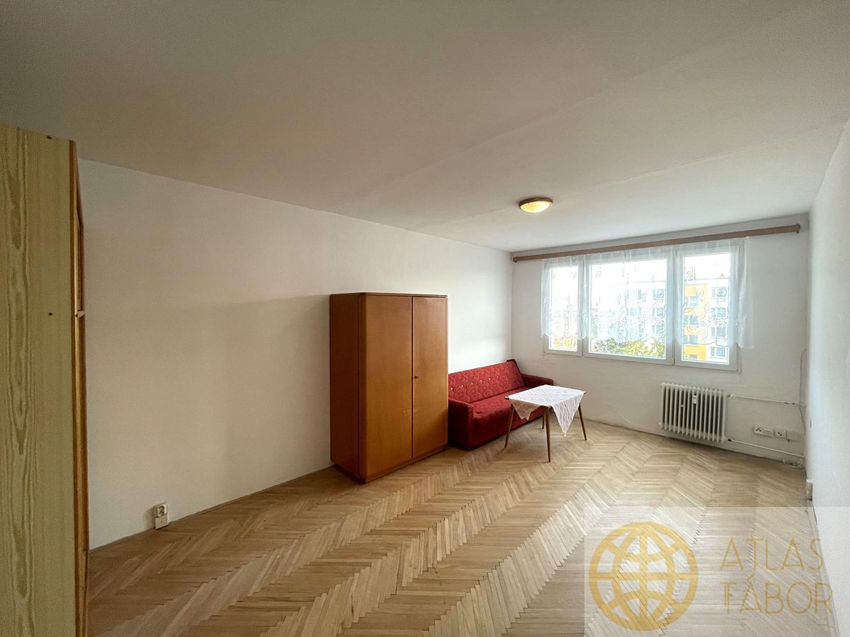 Pronájem bytu 2+1 61 m² – fotografie 4
